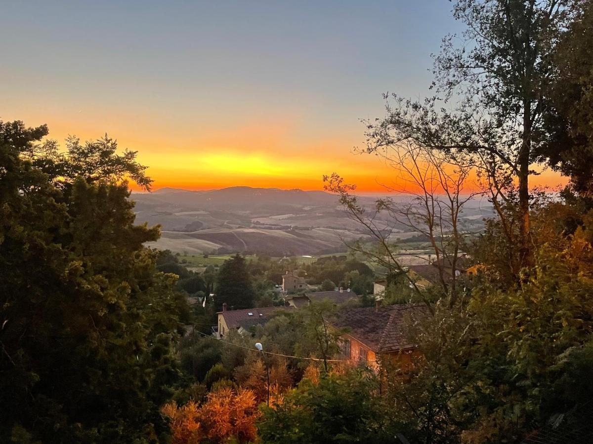 Pulcinella Appartamento Tipico Centro Storico Montepulciano Stazione Buitenkant foto