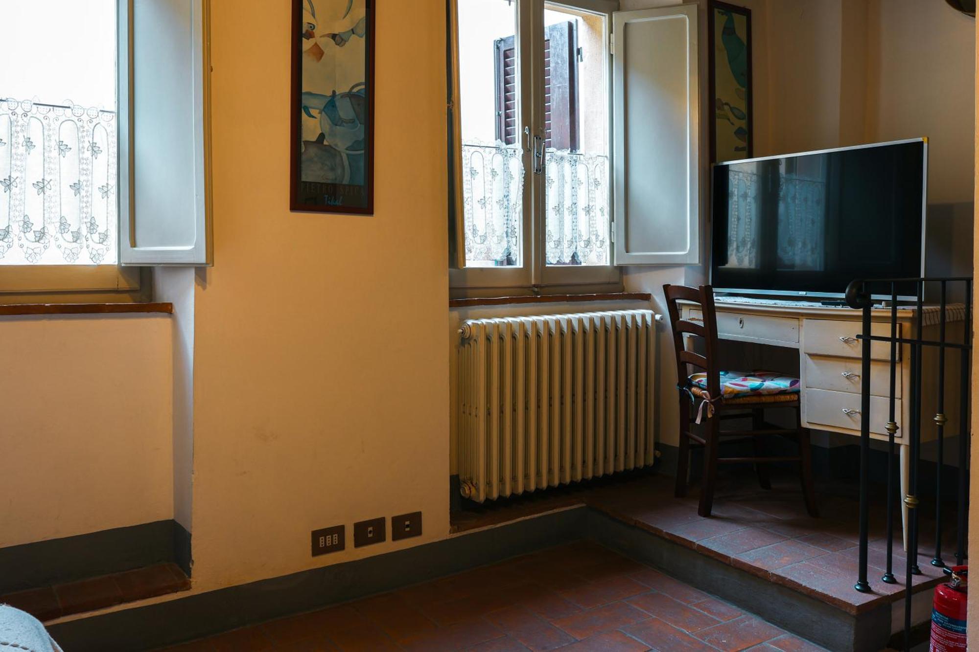 Pulcinella Appartamento Tipico Centro Storico Montepulciano Stazione Buitenkant foto
